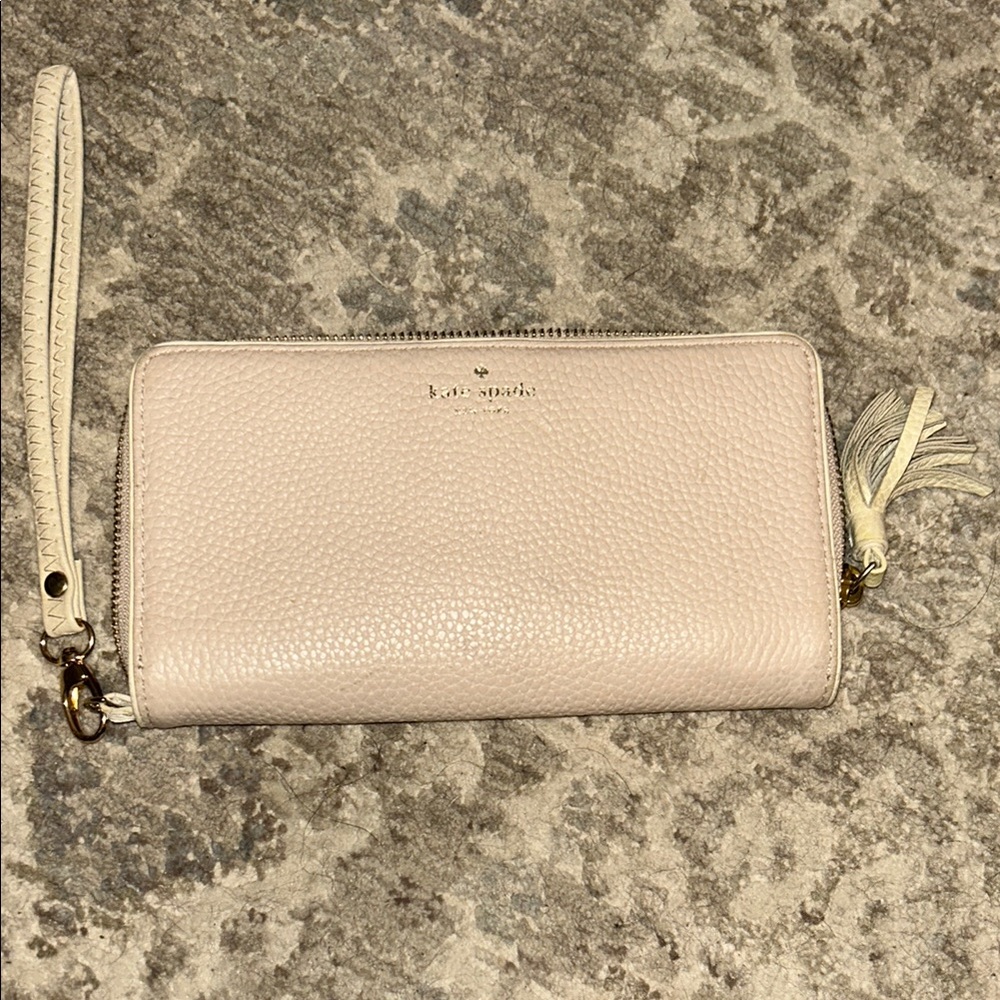 Kate spade wristlet wallet